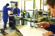 intérieur atelier menuiserie